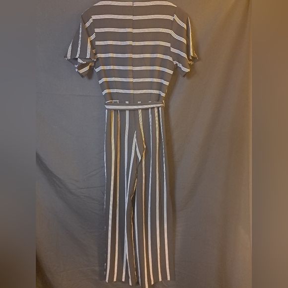 Jumpsuit - Picture 7 of 10